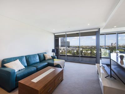 701 / 96 Bow River Crescent, Burswood