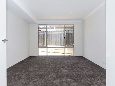 12 Monclair Pass, Currambine