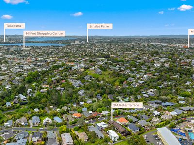 21A Peter Terrace, Castor Bay