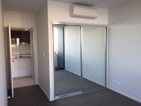 704  8 Hunt Street, Hamilton