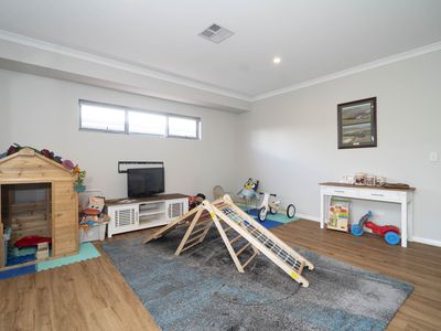 26 Kulungar Elbow, South Guildford