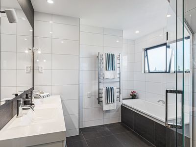 17 Noumea Place, Mairangi Bay