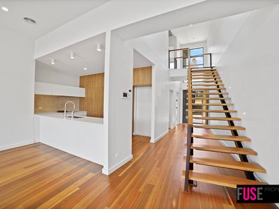 2 / 18 Sabine Close, Garran