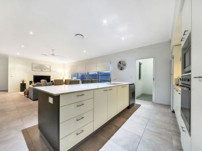 14 Macquarie Street, Wakerley