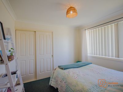 93 Twickenham, Dubbo