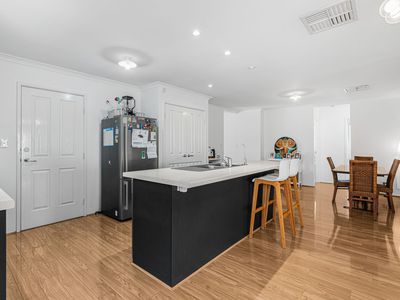 37 Millot Vista, Caversham