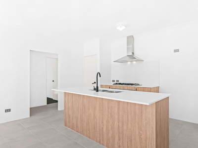 2 Lowan Street, Thornlie