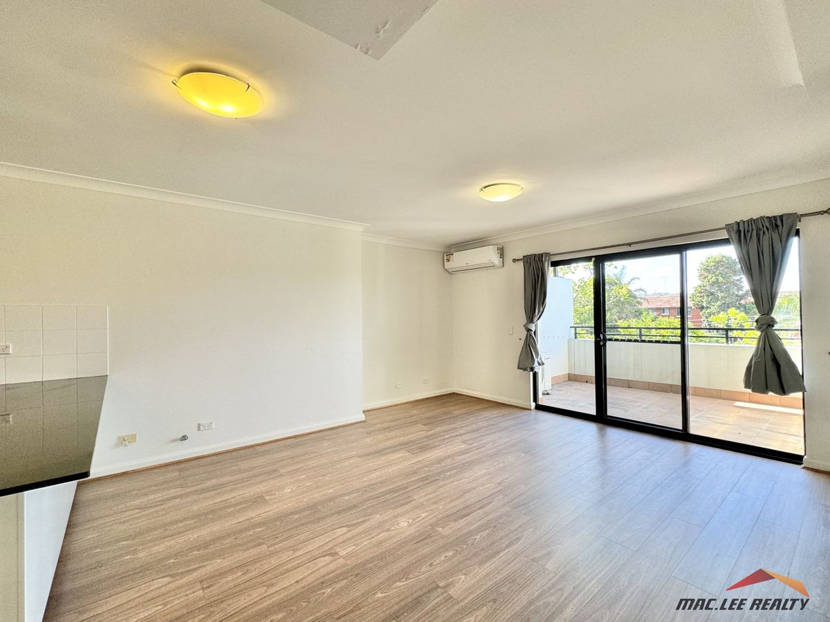 12 / 3-11 Hawkesbury Avenue, Dee...
