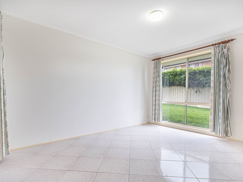 63 Thompson Crescent, Glenwood