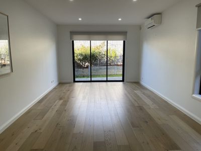 2 / 3 Murphy Street, Oak Park
