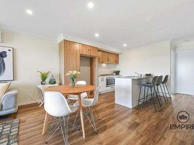 6 Mahara Walk, Cranbourne West