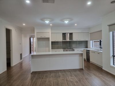 34 Biscotti Crescent, Manor Lakes