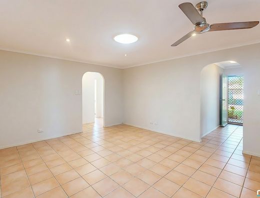 Spacious 690m² allotment in a quiet, family-friendly cul-de-sac image 7