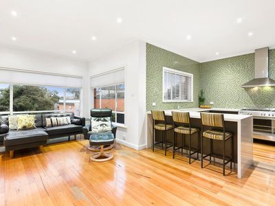 15 Nerissa Grove, Oak Park