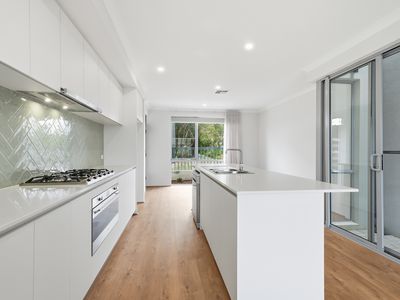 15 Montague Gra, Bushmead