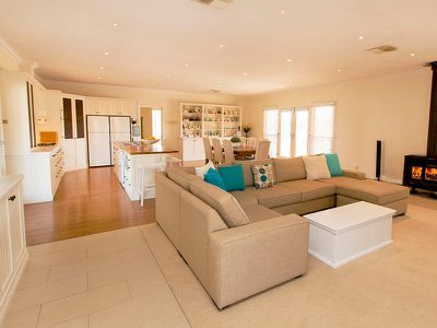 410 Seymour Avenel Road, Seymour