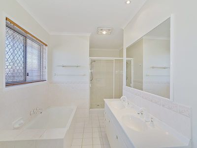 9 Tandara St, Rochedale South