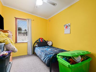 42 Bambil Crescent, Dapto