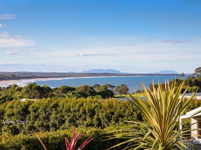 44 Cottesloe Circuit, Red Head