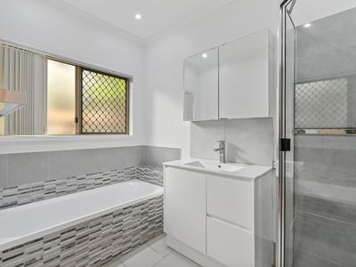 6 East Parkridge, Brinsmead