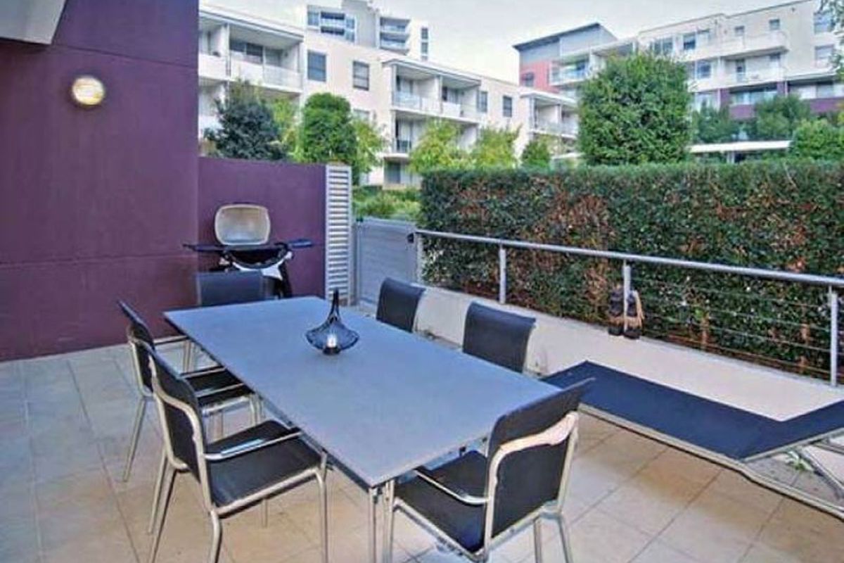 9 Lewis Avenue, Rhodes