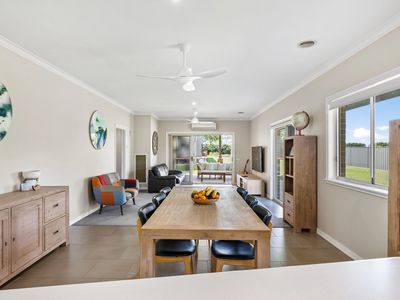 2 Brolga Place, Sale