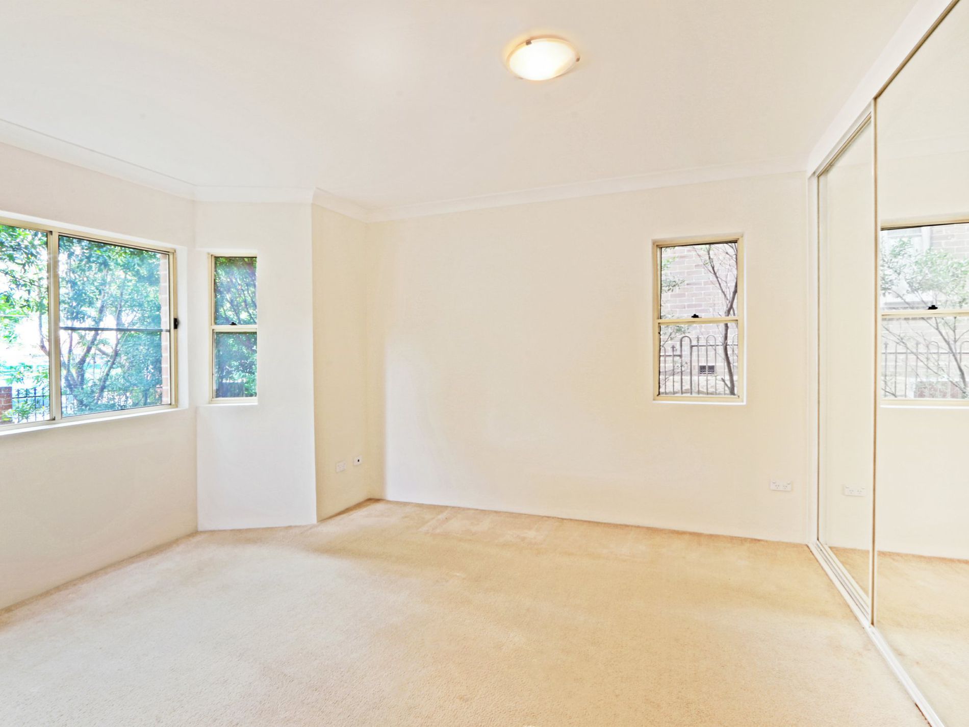1 / 32-34 Wolli Creek Road, Banksia