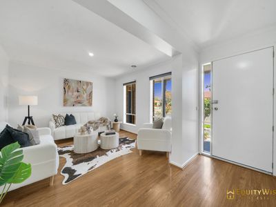 22 Silver Gum Street, Manor Lakes