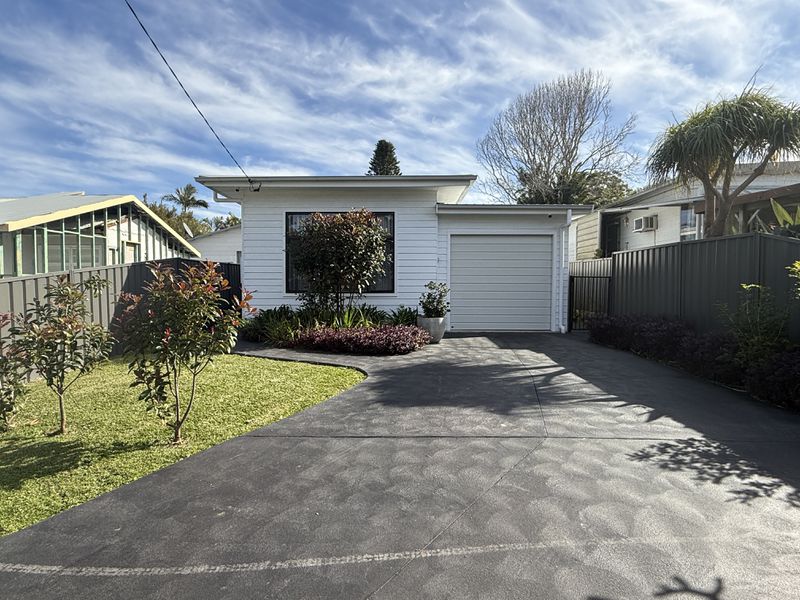 19 Montrose Street, Mannering Park