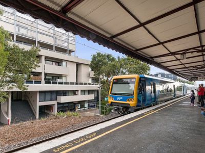 203 / 2A Montrose Place, Hawthorn East