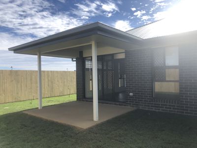 17 Langland Circuit , Walloon