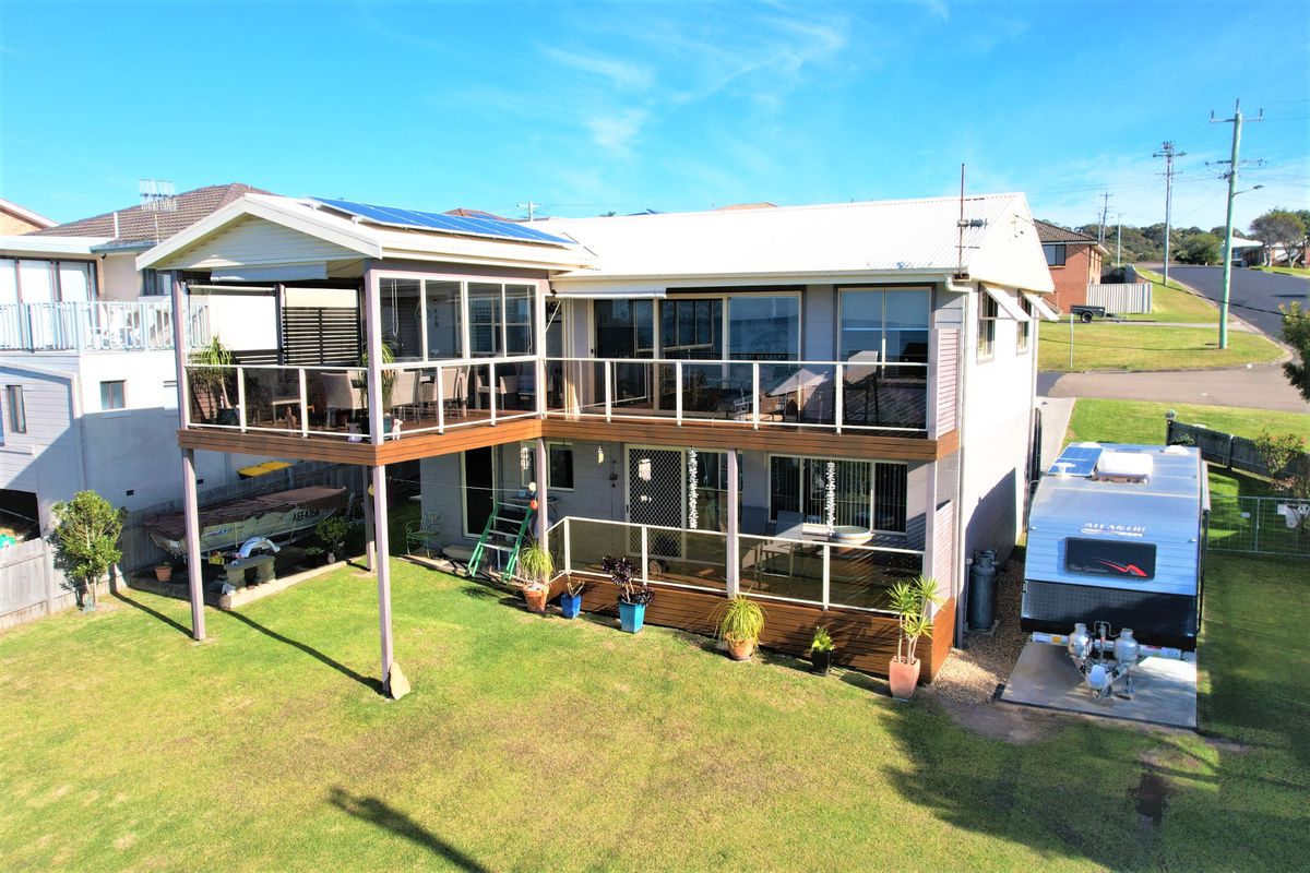 36 Sunset Boulevard, Kianga