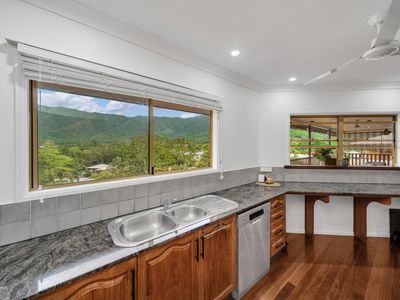 25 Timberlea Drive, Bentley Park