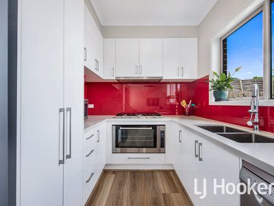 2 / 7 Franleigh Drive, Narre Warren