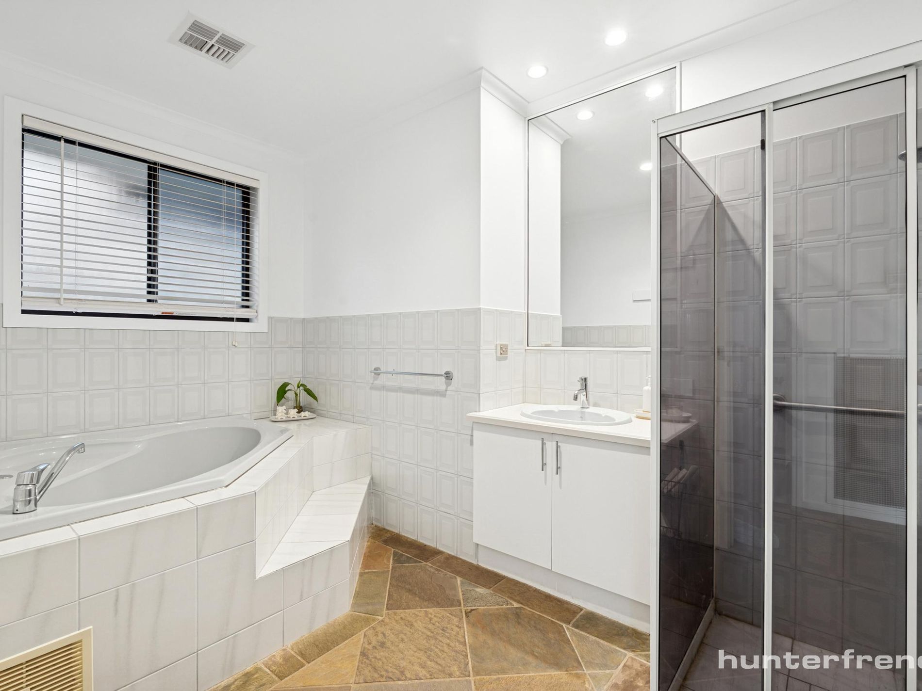 12 Munro Court, Altona Meadows