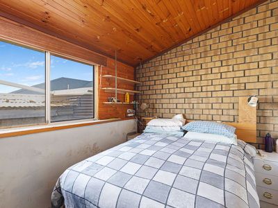 16 Chambers Street, Beachport