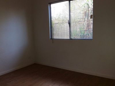 8 / 4 Newman Drive, Newman