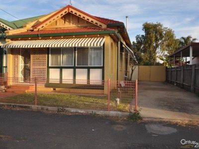 69 Macleay Street, Dubbo