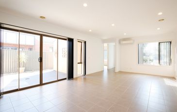 9 ARDOR AVENUE, Cranbourne North