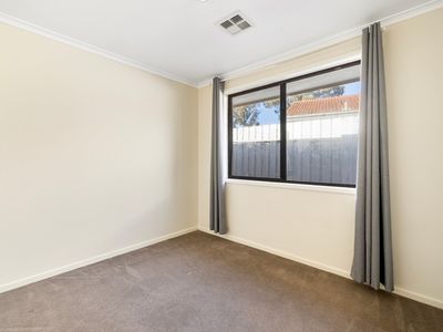 4 Steel Place, Queanbeyan West