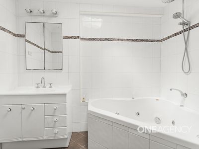 11 Jacaranda Cres, Albion Park Rail