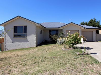 2a Mawson Close, Windradyne