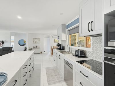 3 Moorhen Court, Eli Waters