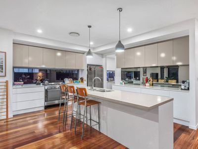 81 Feathertail Place, Wakerley