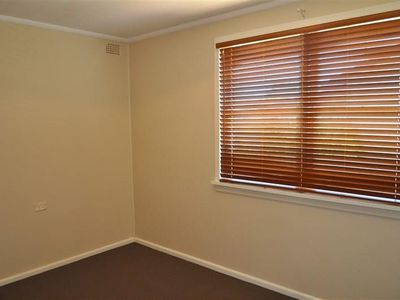 7 Gunn St, Forbes