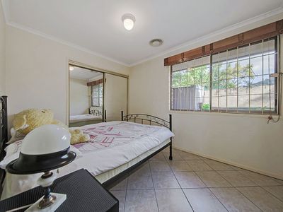 24 Morden Street, Birkdale