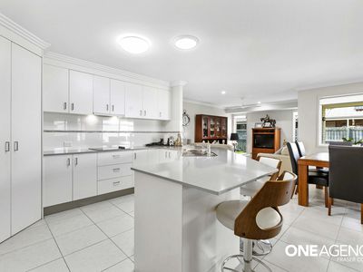 17 Cromdale Circuit, Kawungan
