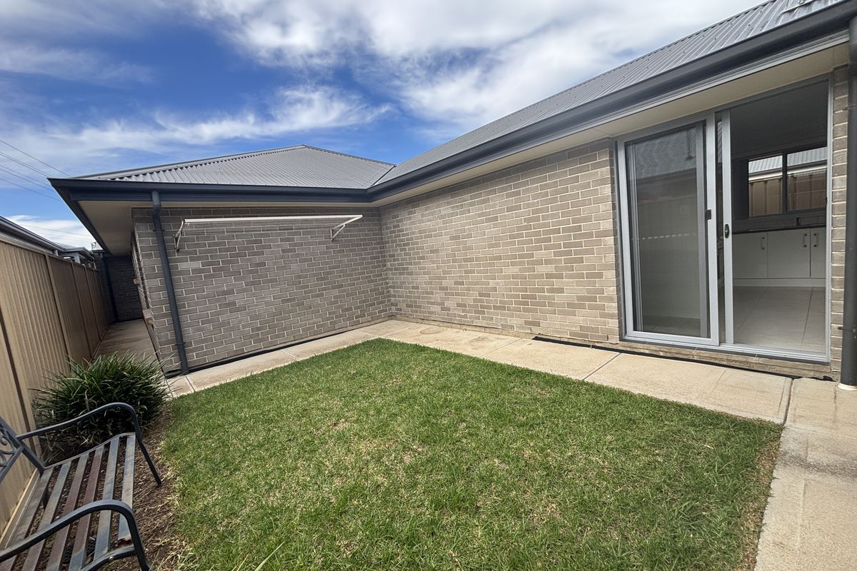 836 Grand Boulevard, Seaford Meadows