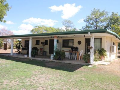 5 BROKER STREET, Grand Secret