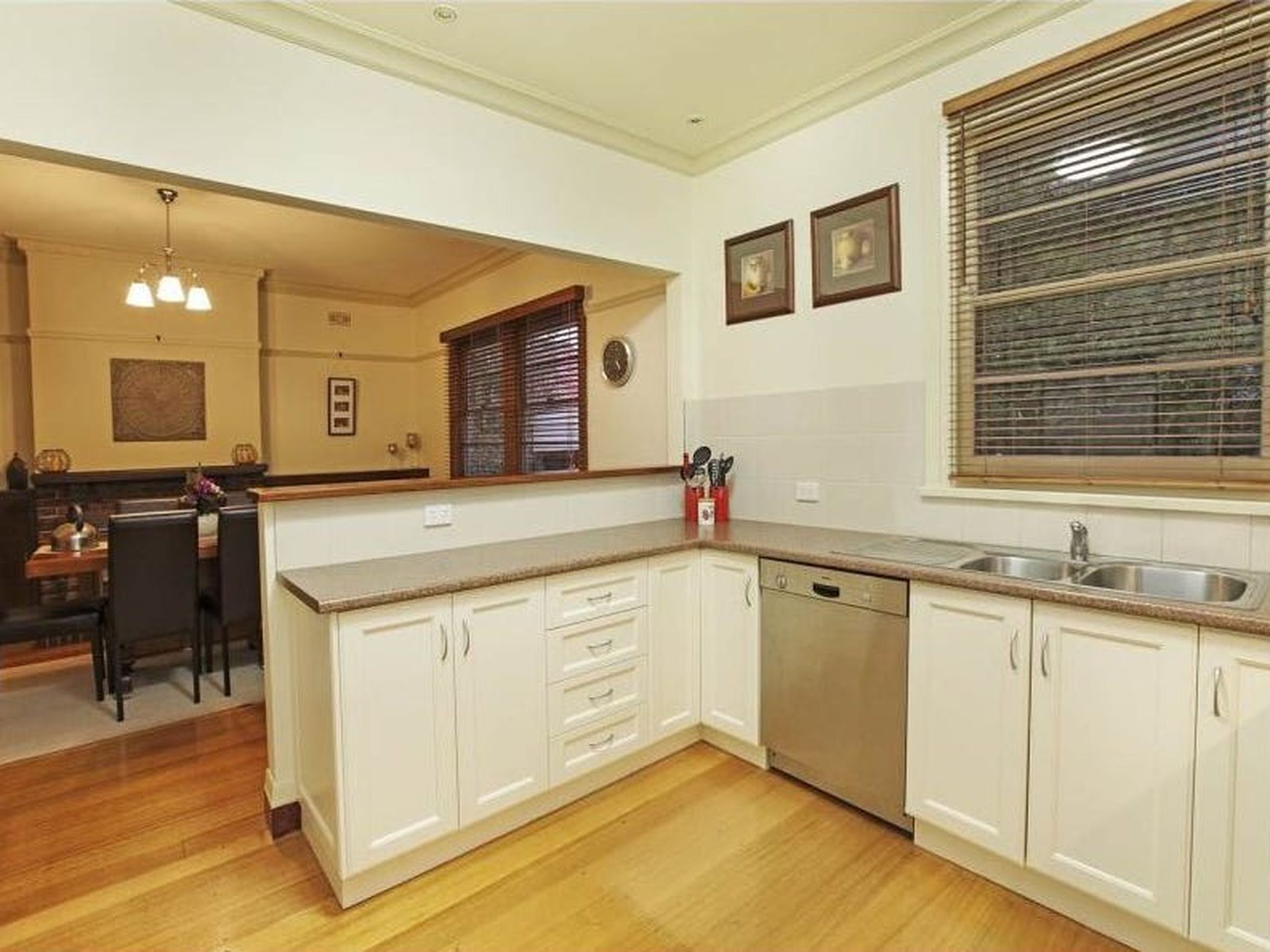 5 Central Avenue, Manifold Heights